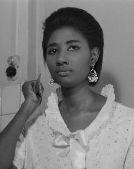 Kobieta z nożem | AfryKamera